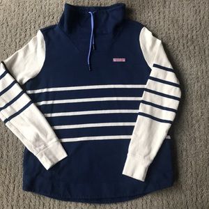 Vineyard vines sweatshirt